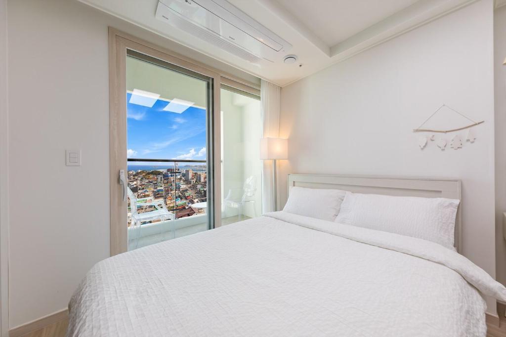 Sokcho Summitbay Stay: A Seaside Retreat with Modern Amenities (속초 써밋베이 스테이)