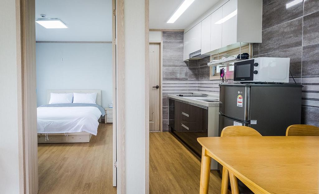 돈내코 펜션 (Donnaeko Pension): A Mixed Bag in Jeju