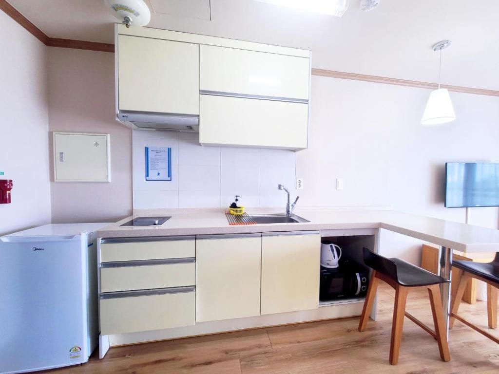 돔베 리조트 (Dombe Resort): A Comfortable Stay in Jeju
