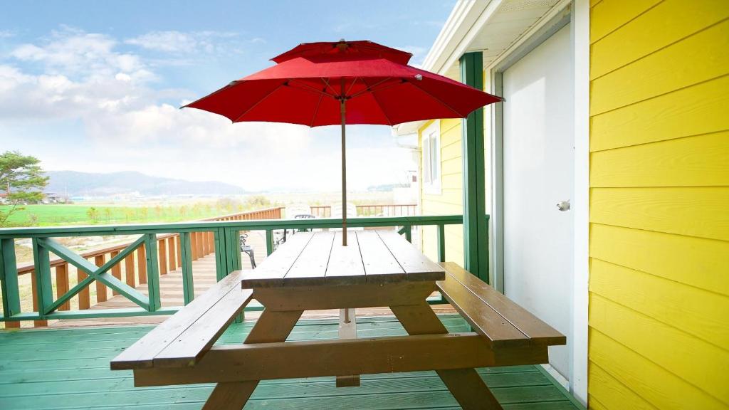 Buan Lemon Terrace Pension (부안 레몬 테라스 펜션): A Relaxing Coastal Getaway