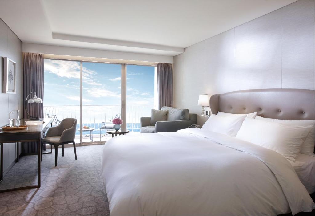 Paradise Hotel Busan: Luxurious beachfront escape with exceptional service