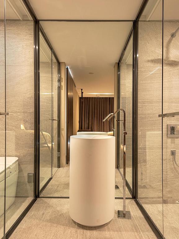 Hotel Alice & Trunk (호텔 앨리스 앤 트렁크): A Chic Stay in Jeju