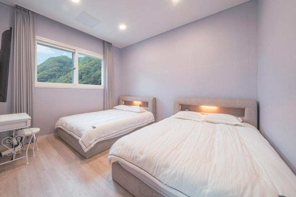 호명나루 165 풀빌라 (Homyeongnaru 165 Pool Villa): A Luxurious Getaway in Gapyeong