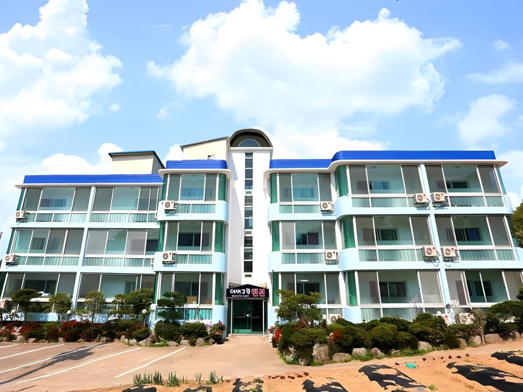 낙산 에버그린 (Naksan Evergreen): Budget-Friendly Beachside Option