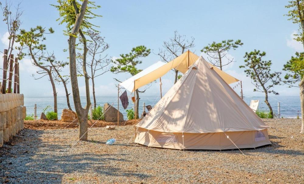 Pado & Noeul Camping (파도와 노을 캠핑): A Seaside Getaway