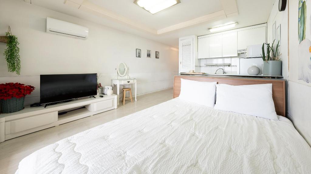 Taean Tteulapbada Pension: A Relaxing Seaside Getaway