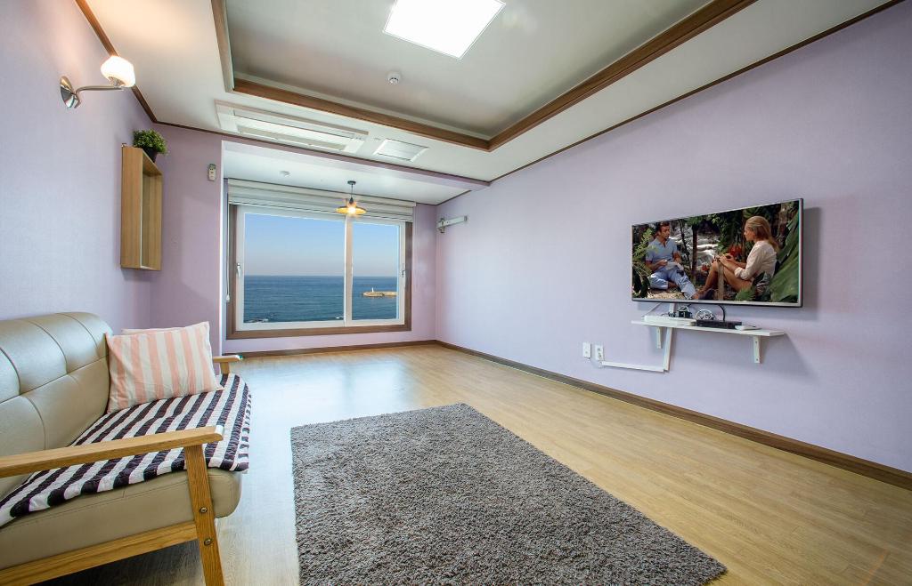 펜션오라 (Pension Ora): A Comfortable Stay in Samcheok
