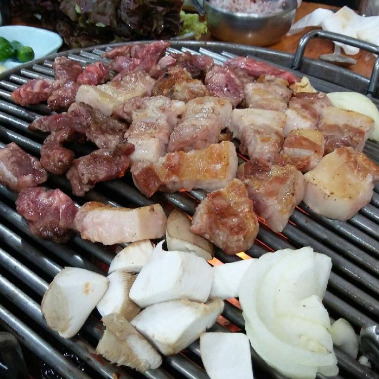 블루 트레블링 게스트하우스 신촌 홍대 (Blue Traveling Guesthouse Sinchon Hongdae): A Disappointing Stay