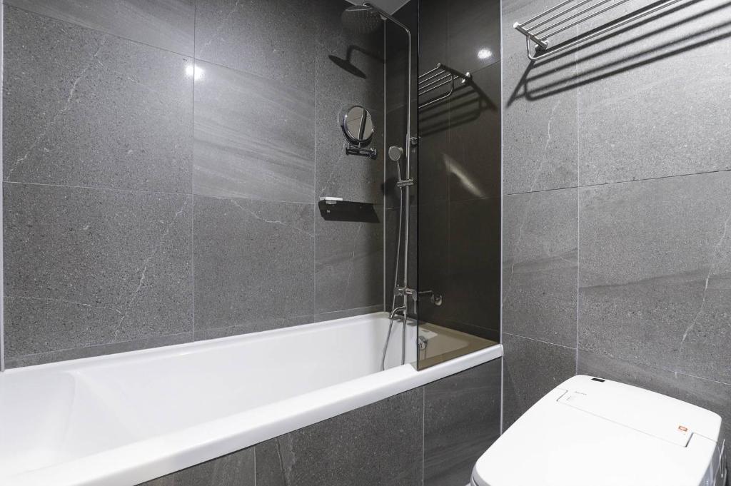 Wonju Brown Dot Hotel (원주 브라운도트호텔 기업비즈니스점): A Decent Budget-Friendly Option in Wonju