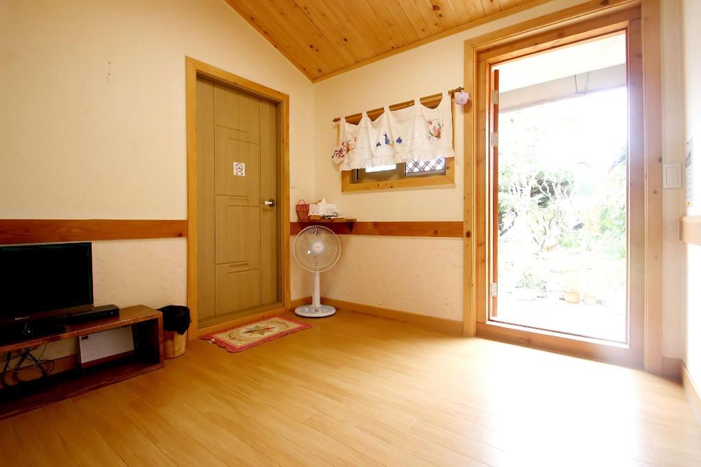 Moran Guesthouse (모란 게스트하우스): A Budget-Friendly Stay in Jeonju