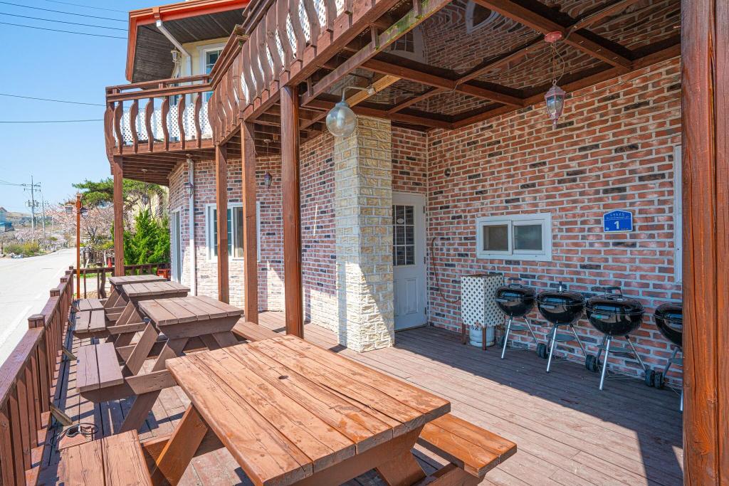 Best Hotels in Buan, South Korea – Bada Getbol Pension Review