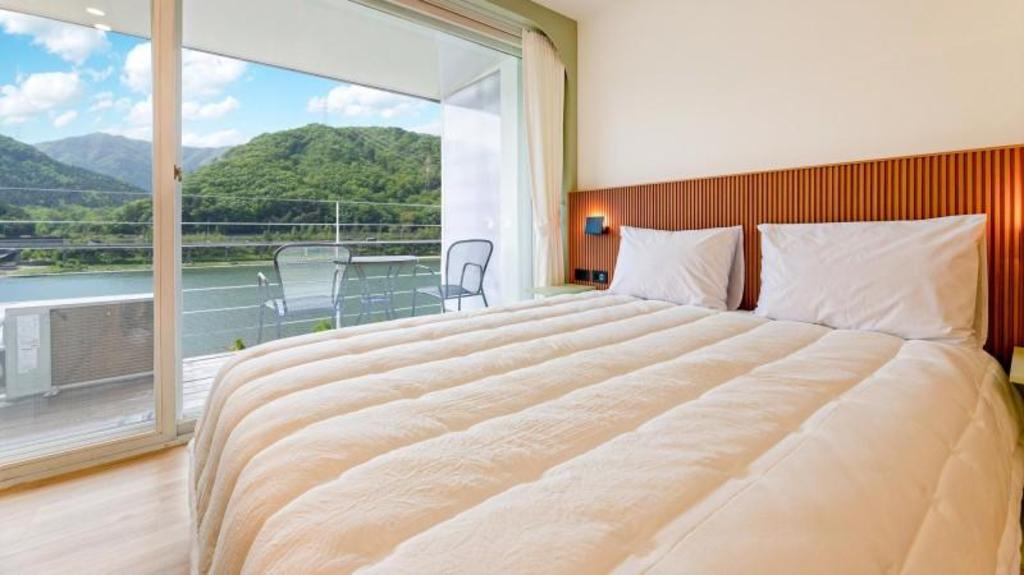 Best Hotels in Gapyeong, South Korea – Gapyeong Rowa Riverview Pension Review