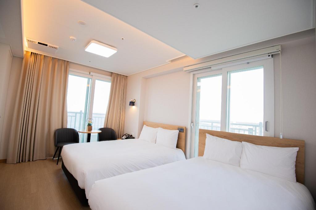 Best Hotels in Gangneung, South Korea – Fine Art Label Review