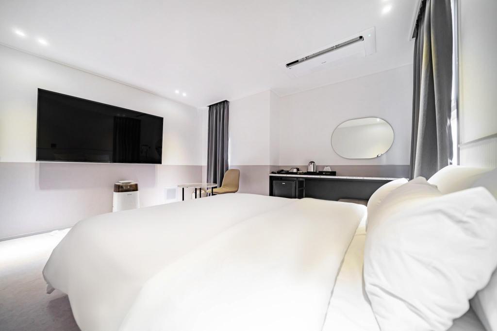 Best Hotels in Incheon, South Korea – H Avenue Hotel Songdo Review