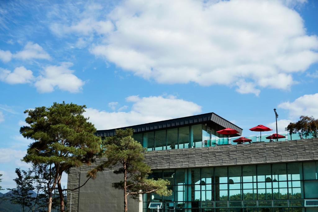 Best Hotels in Yongin, South Korea – The Soom Forest Hotel Review