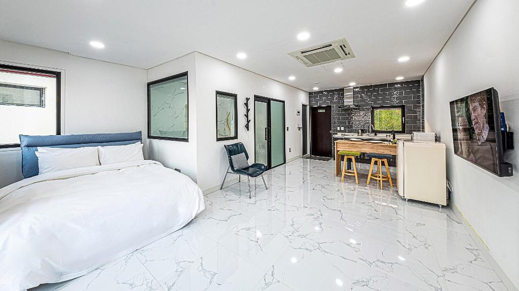 Best Hotels in Geoje, South Korea – Stone Cove Pension Review