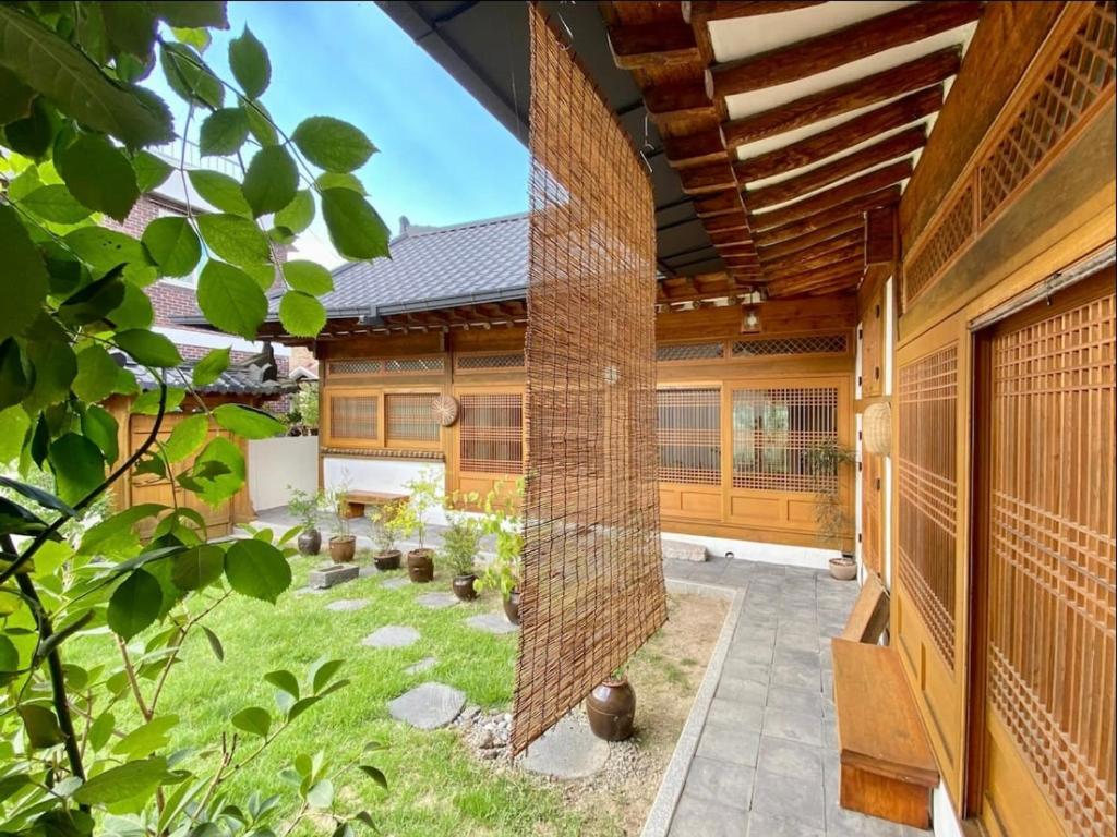 Best Hotels in Gyeongju, South Korea – Stay Sayoo Hanok Review