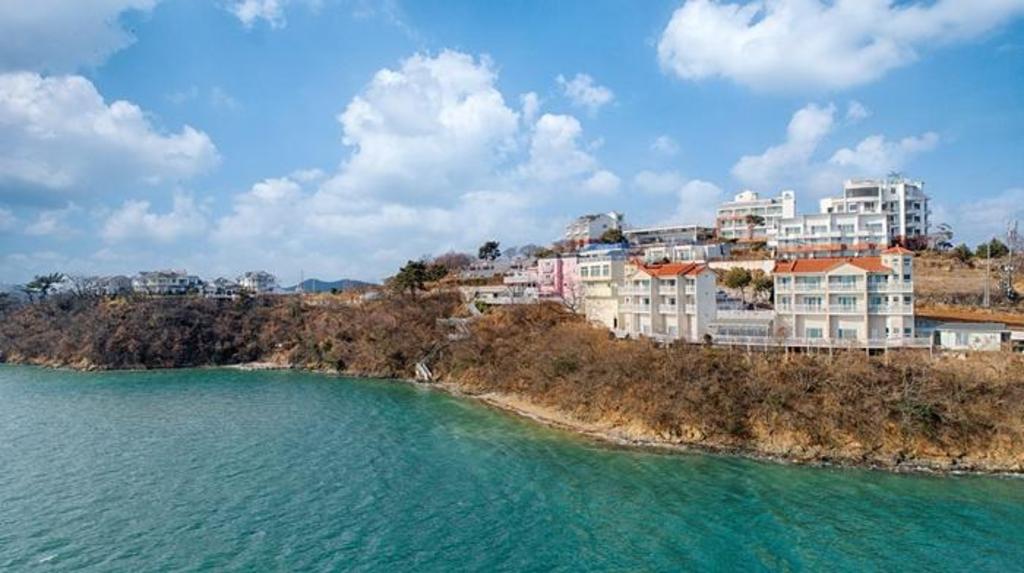 Best Hotels in Taean, South Korea – Gallery Pension Review