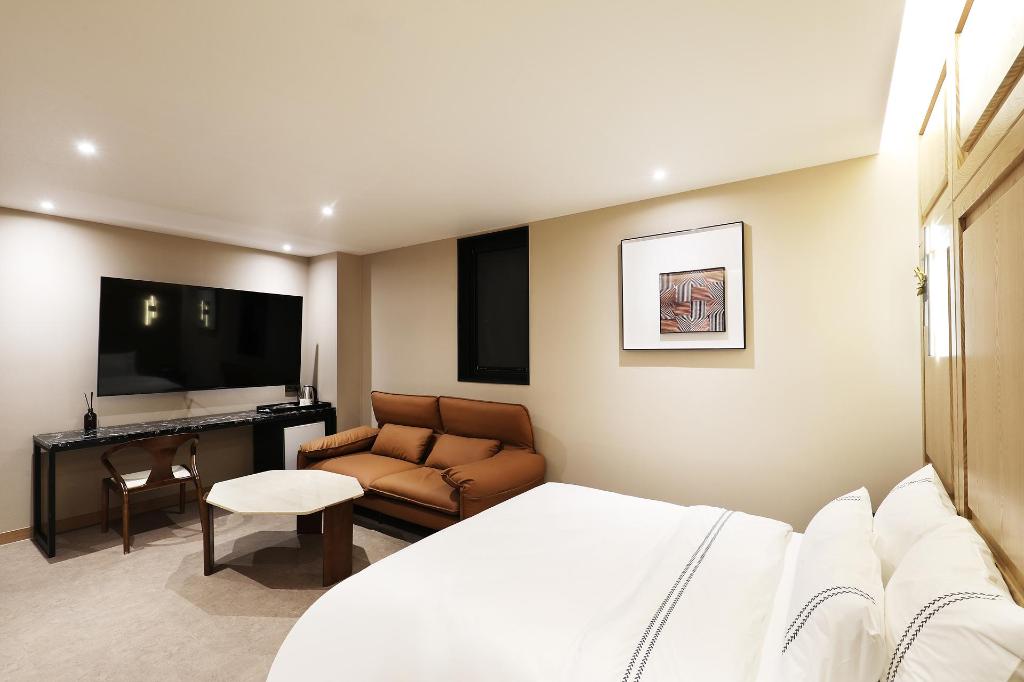 Best Hotels in Chungju, South Korea – Mari Hotel Chungju Branch Review