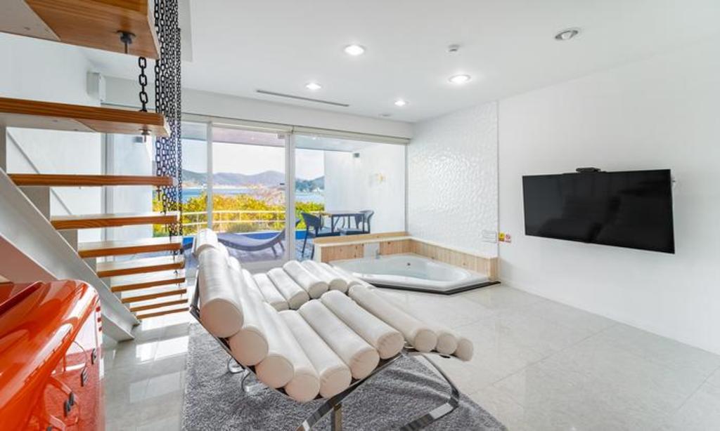 Best Hotels in Geoje, South Korea – Star Marine Pool Villa Review