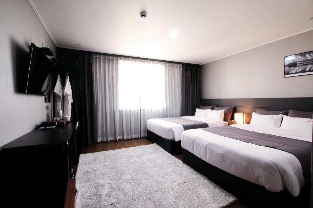 Best Hotels in Busan, South Korea – VICENT Hotel Busan Station Review