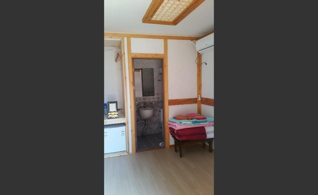 Best Hotels in Jeonju, South Korea – Jeonju Jeongga Hanok Pension Review