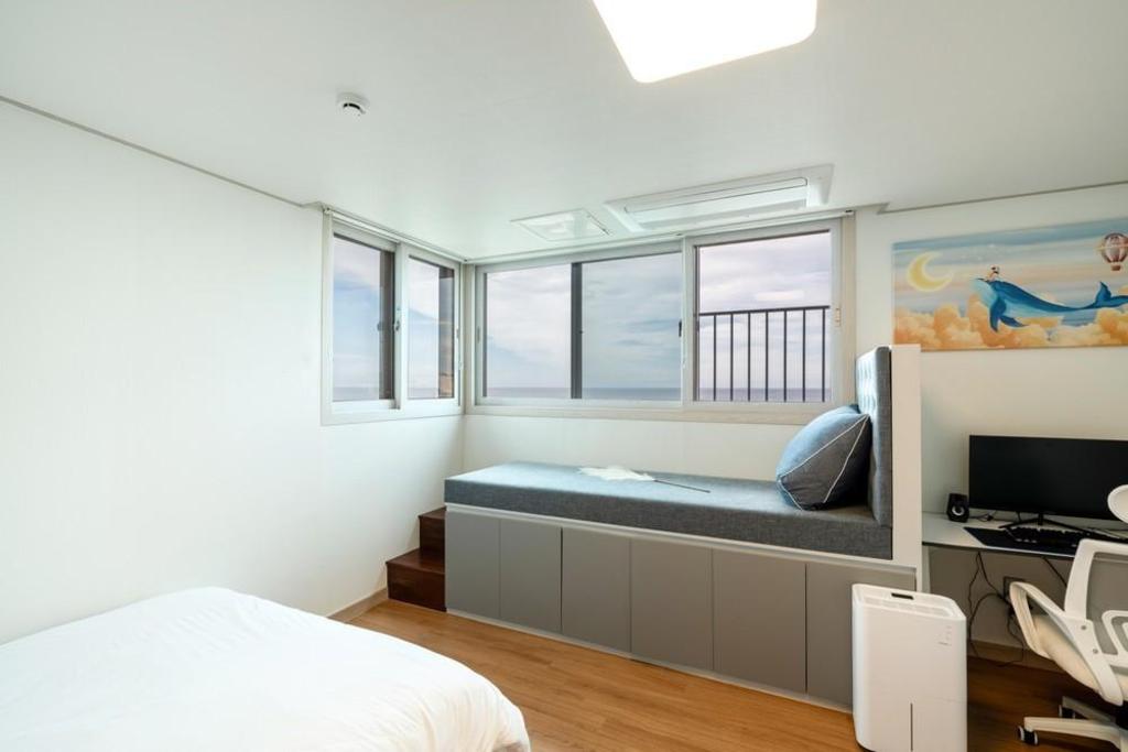 Best Hotels in Jeju, South Korea – Delma Pension Review