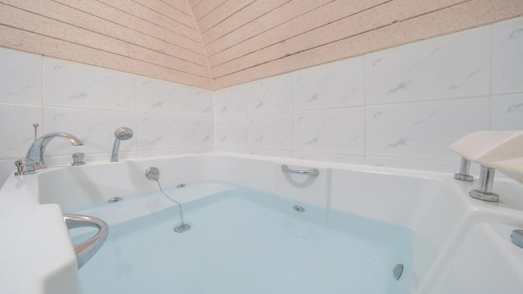 Best Hotels in Gapyeong, South Korea – gapyeong tori spa pension Review