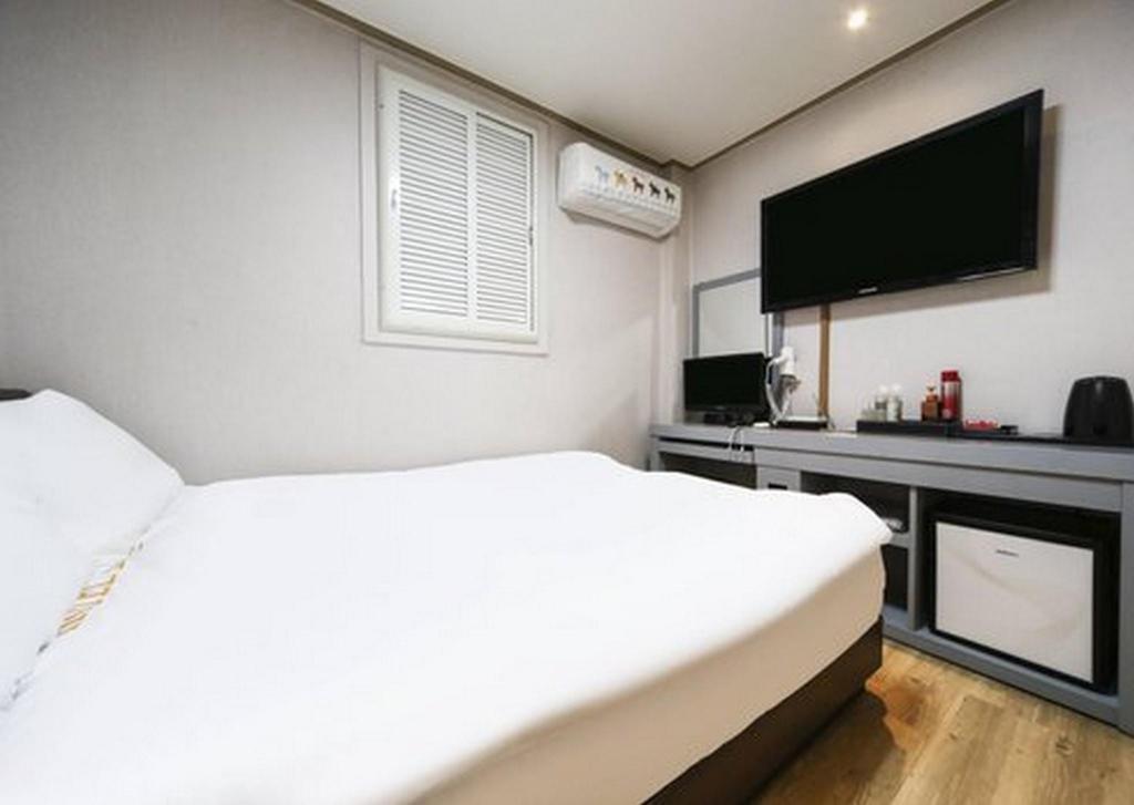 Best Hotels in Seoul, South Korea – Bobos Motel Review