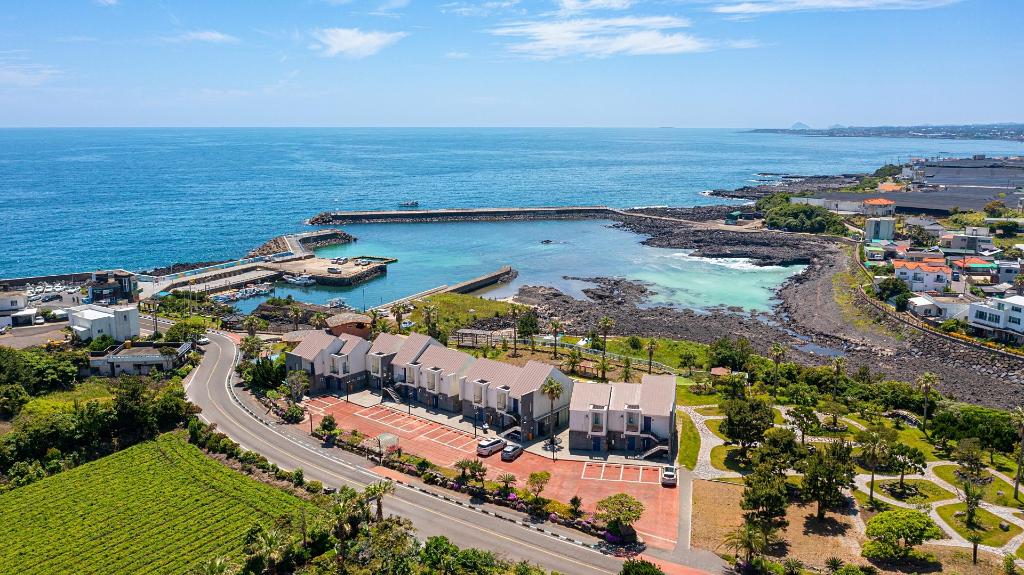 Best Hotels in Jeju, South Korea – Bada Yeon Pool Villa Review