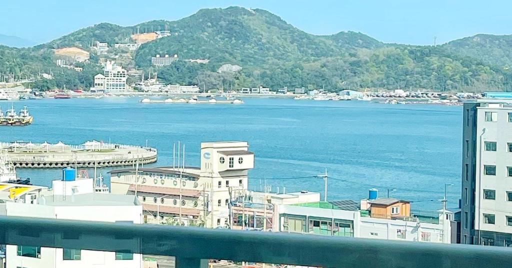 Best Hotels in Yeosu, South Korea – Review of Apartment in Wolho-dong (33m², 1 Bedroom, 1 Private Bathroom)