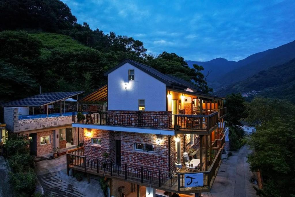 Best Hotels in Gurye, South Korea – 제이에게 Review
