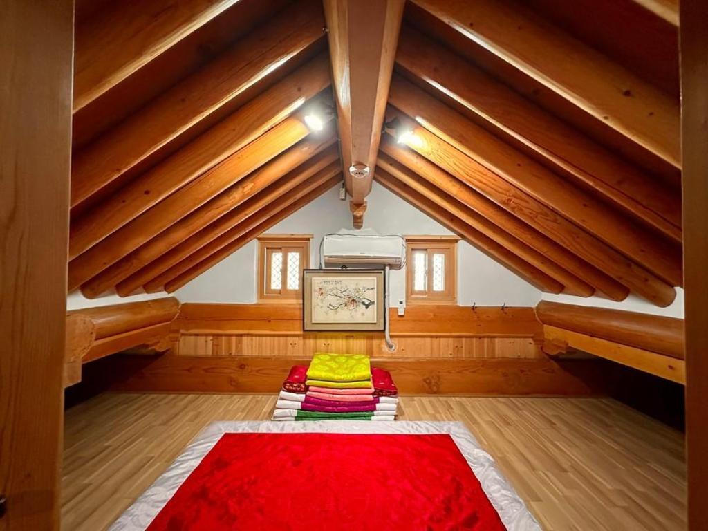 전주 장수 한옥 펜션 image