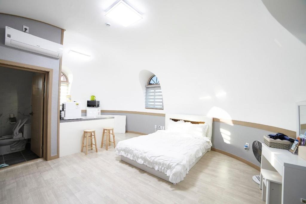 스머프 하우스 image