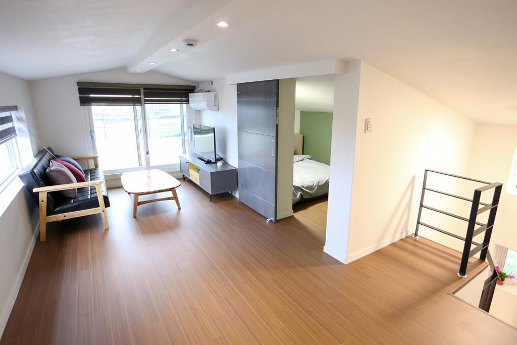 아라파니 펜션 image