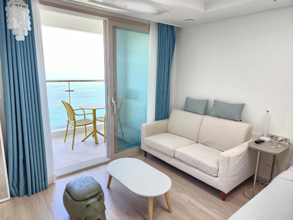 Sokcho Summitbay 1704