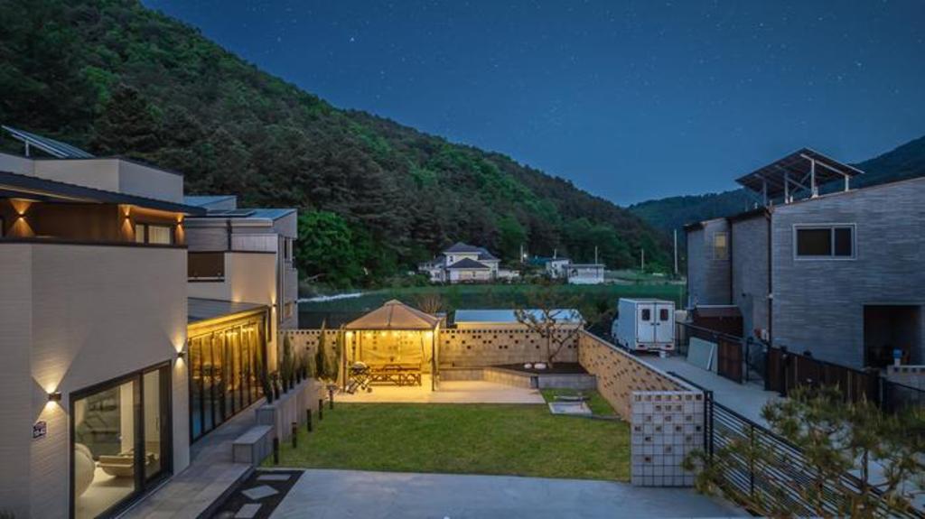 디토 키즈 풀빌라 image