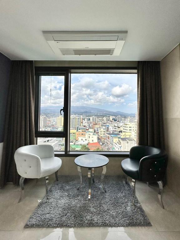 엠 스테이 호텔 제주 image