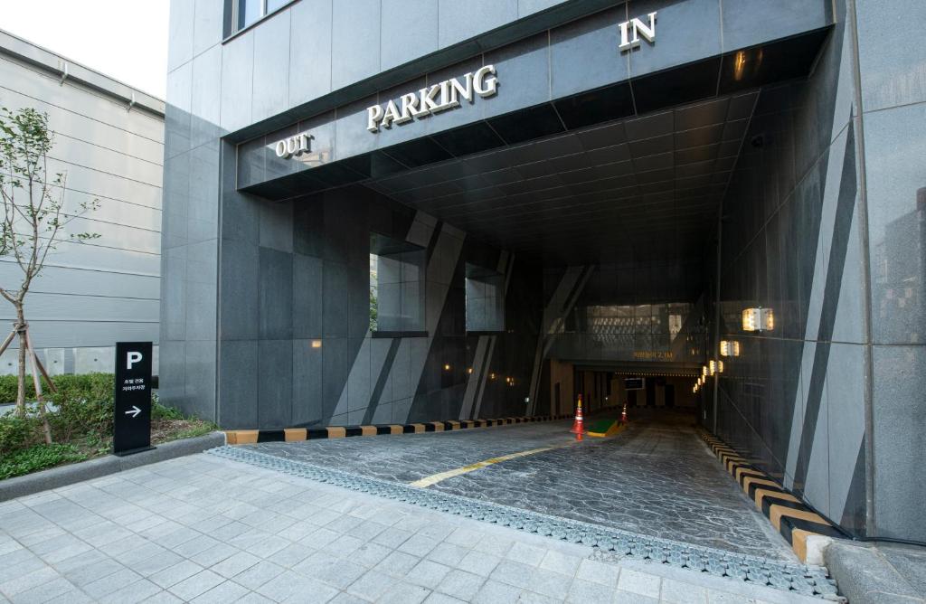 제이원 호텔 image
