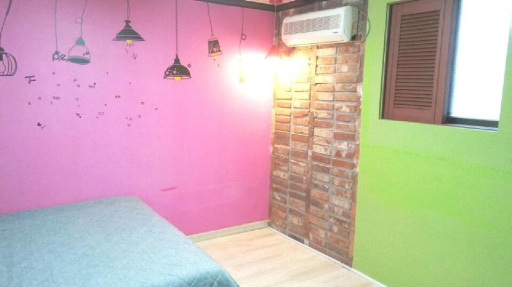 오빠 호스텔 신촌 홍대 image
