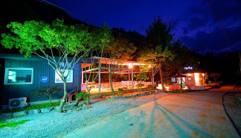 나무소리펜션 image
