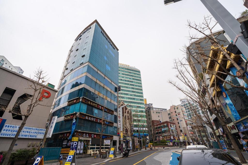 호텔 하이든 image