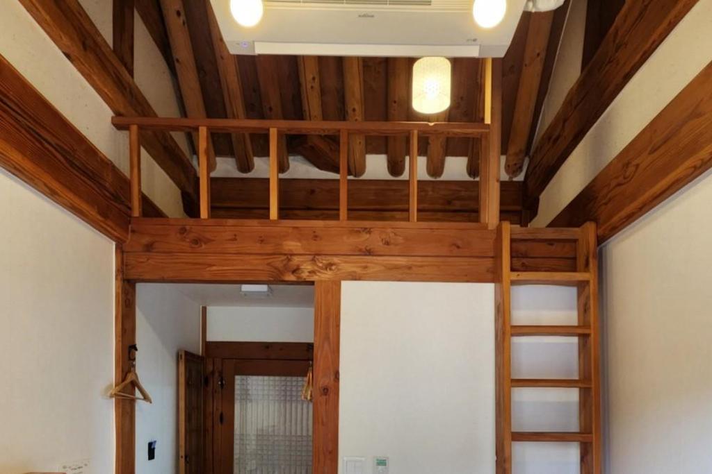 Iga Hanok-Awarded Architectural Culture Award image