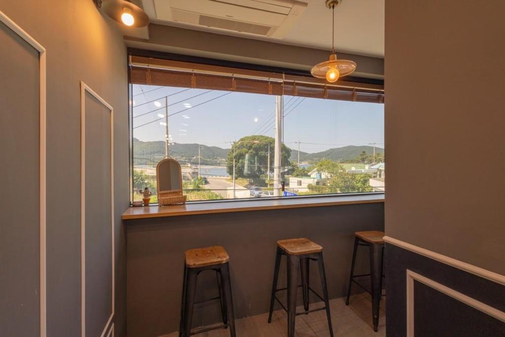 욜로인 게스트하우스 image