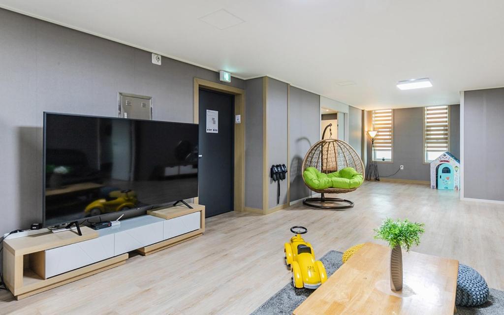 야자호텔 통영 여객터미널점 image