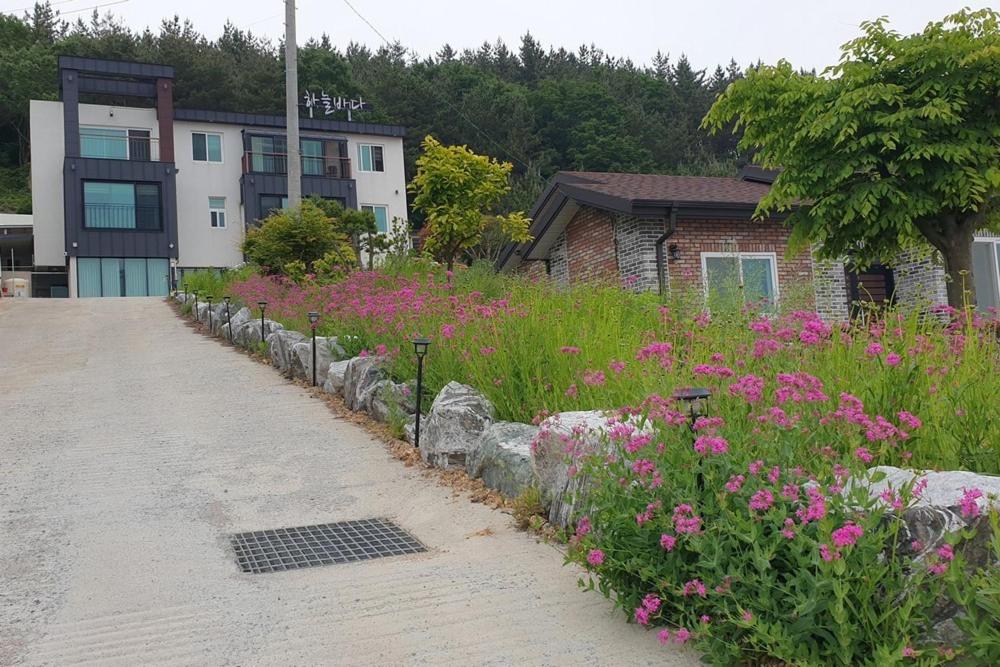 하늘바다 펜션 image
