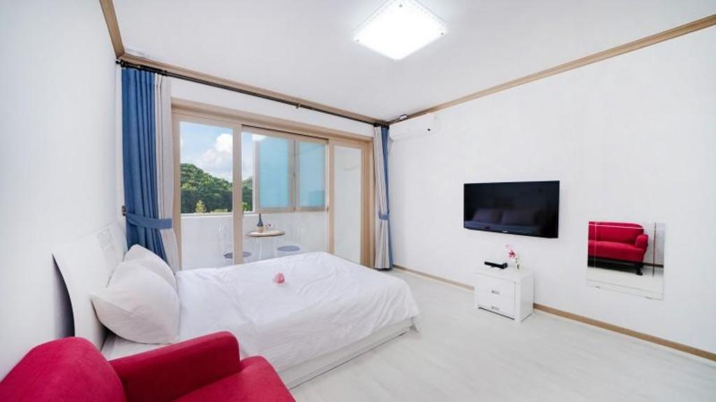 삼척 해피 하우스 펜션 image