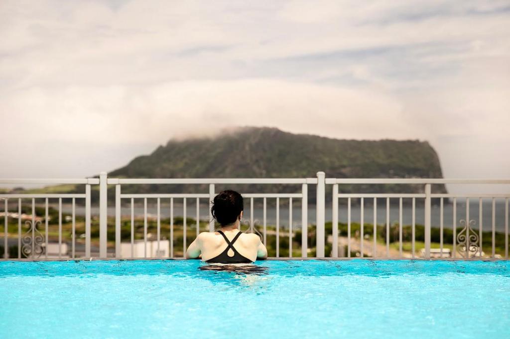 더 베스트 제주 성산 image