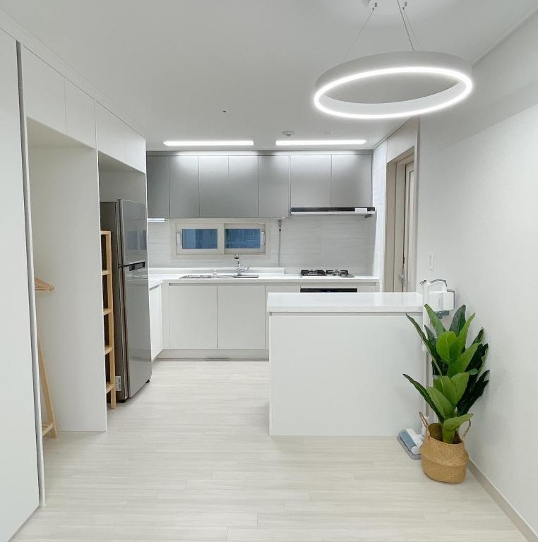 Ari Home - 15mins to Cheonan Station, 3 Rooms new apartment, Free Parking image