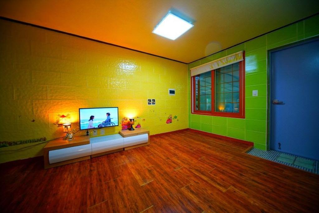 나무소리펜션 image